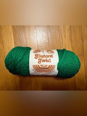 Elefant Twist Herculon Twisted Macrame Yarn Emerald Green, Sky Blue and Tan
